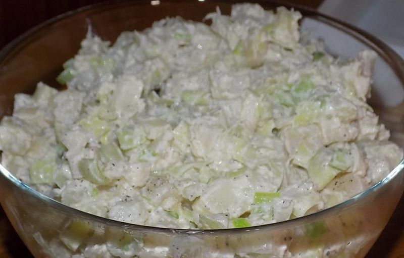 Sałatka ziemniaczana z warzywami