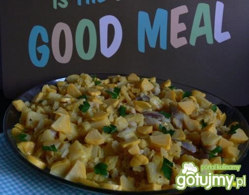 Sałatka ziemniaczana ze śledziem i... Sałatka ziemniaczana ze śledziem i...