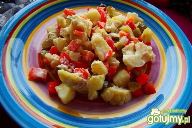 Sałatka ziemniaczano -kalafiorowa