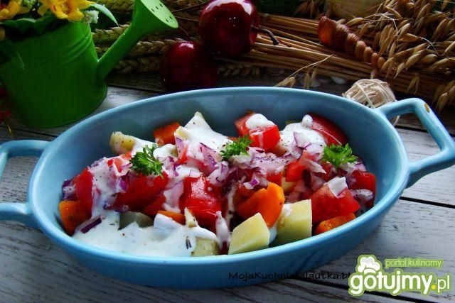 Sałatka ziemniaczano pomidorowa Sałatka ziemniaczano pomidorowa