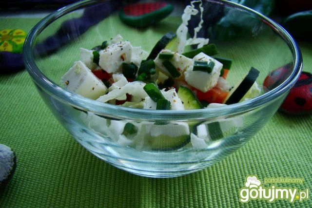 Sałatka  zmłodej cukini z fetą Sałatka  zmłodej cukini z fetą
