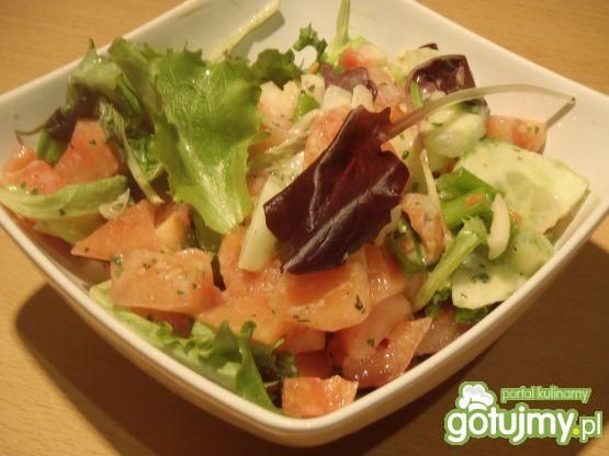 Sałaty bianco i rosso z sosem musztardow Sałaty bianco i rosso z sosem musztardow