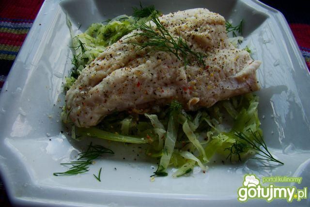 Sandacz na młodej kapuście 