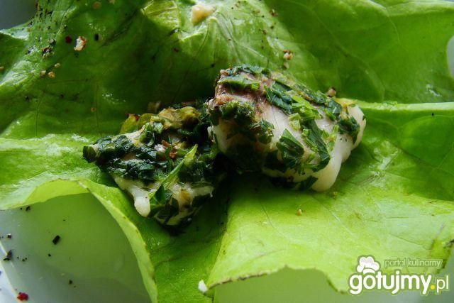 Sandacz na parze w ziołach 