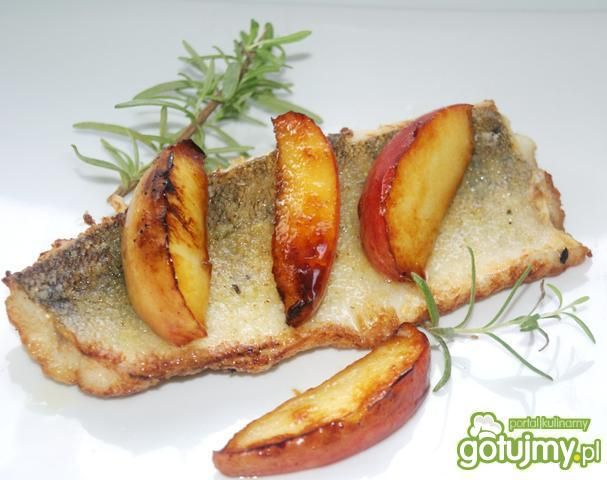 Sandacz z ,, kurnej chaty,,