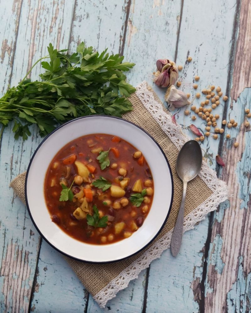 Sardyńska zupa warzywna minestrone Sardyńska zupa warzywna minestrone