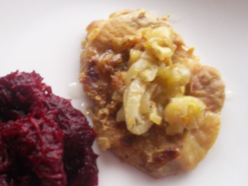 Schab duszony w cebuli