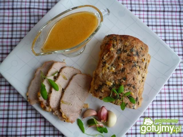 Schab duszony w mleku z szałwią Schab duszony w mleku z szałwią