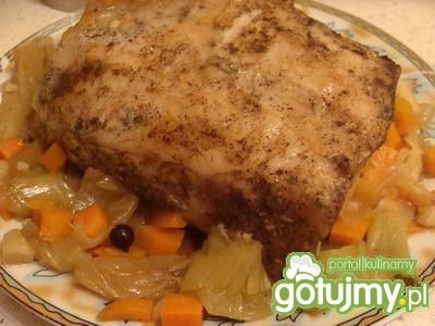 Schab duszony w piwie i warzywach