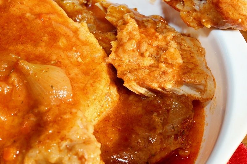 Schab duszony w sosie węgierskim