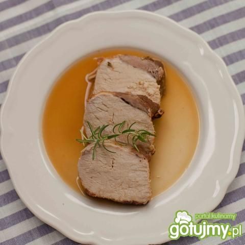 Schab duszony w winie