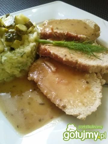Schab duszony z cebulką Schab duszony z cebulką