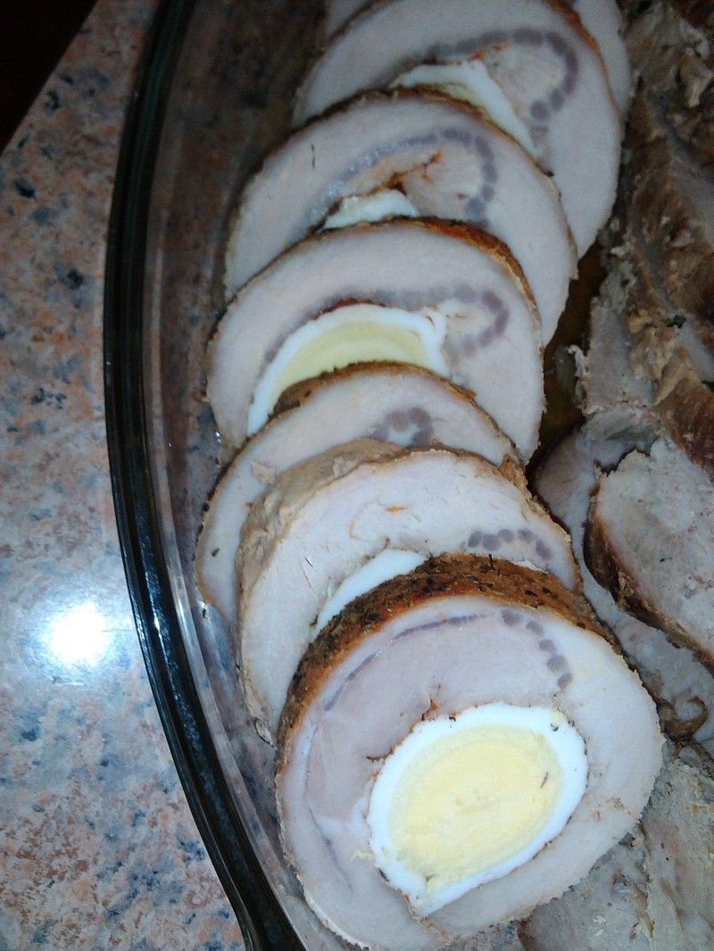 Schab faszerowany jajkiem Schab faszerowany jajkiem