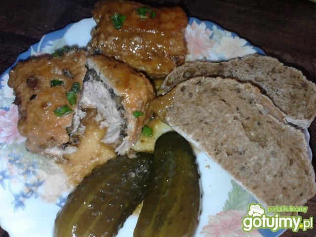 Schab faszerowany pieczarkami