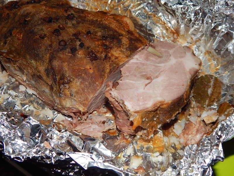 Schab karkowy pieczony z czosnkiem Schab karkowy pieczony z czosnkiem