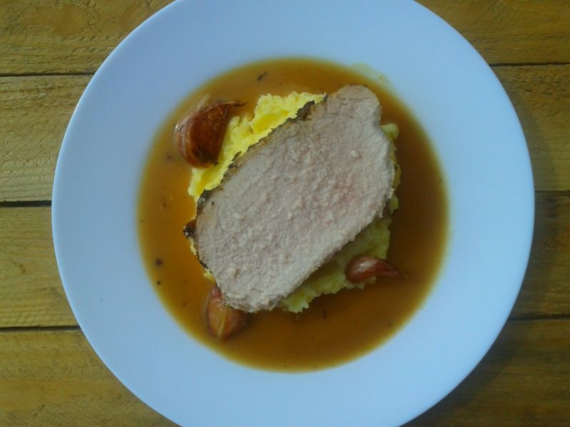 Schab pieczony w białym winie