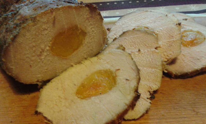 Schab pieczony z morelami Schab pieczony z morelami