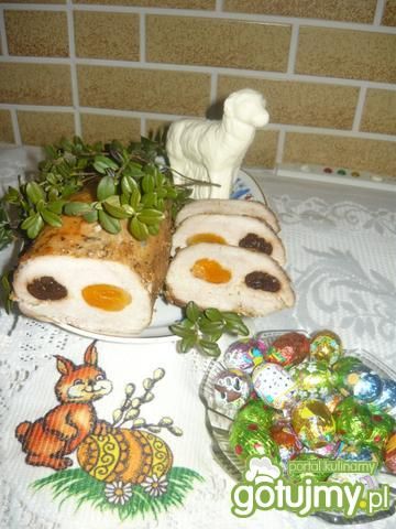 Schab pieczony ze śliwką i morelą  Schab pieczony ze śliwką i morelą