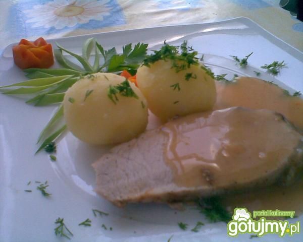 Schab w delikatnym sosie. Schab w delikatnym sosie.