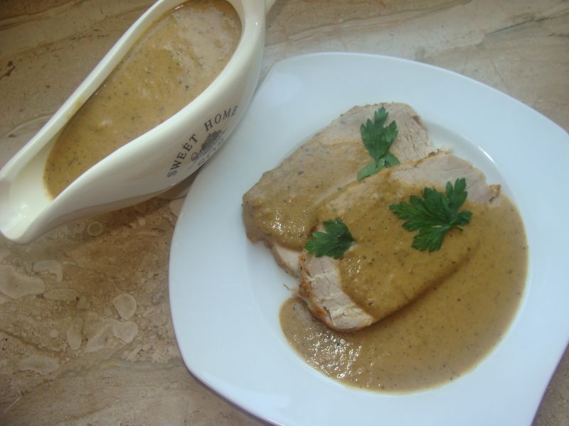 Schab w sosie cebulowym Schab w sosie cebulowym