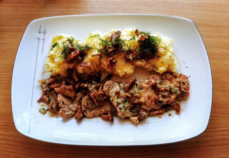 Schab w sosie kurkowym Schab w sosie kurkowym