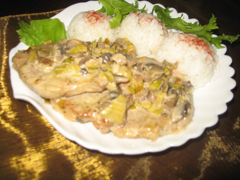 Schab w sosie pieczarkowo - porowym Schab w sosie pieczarkowo - porowym