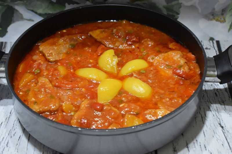 Schab w sosie słodkim z brzoskwiniami Schab w sosie słodkim z brzoskwiniami