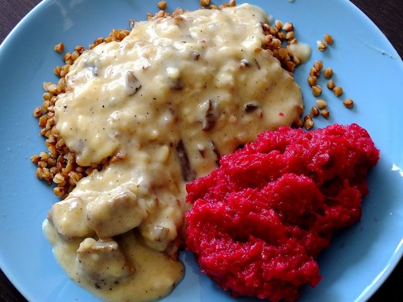 Schab w sosie z suszonych grzybów Schab w sosie z suszonych grzybów