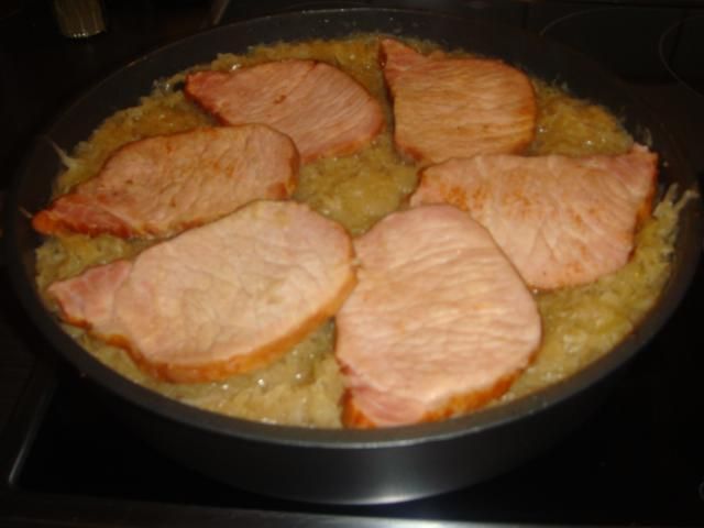 Schab wedzony na kapuscie. Schab wedzony na kapuscie.