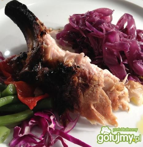 Schab z kością i modrą kapustką. Schab z kością i modrą kapustką.