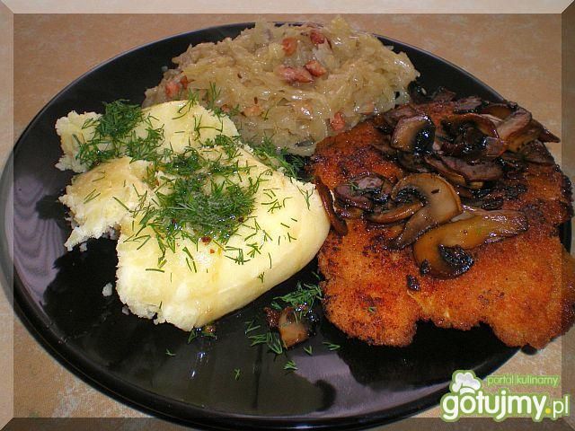 Schab z kością w panierce na marynacie