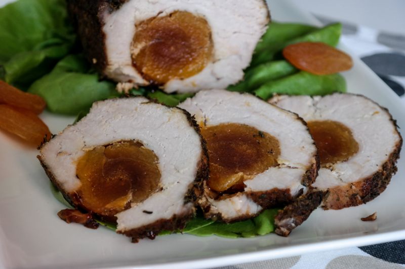 Schab z morelą z liśćmi kafiru Schab z morelą z liśćmi kafiru