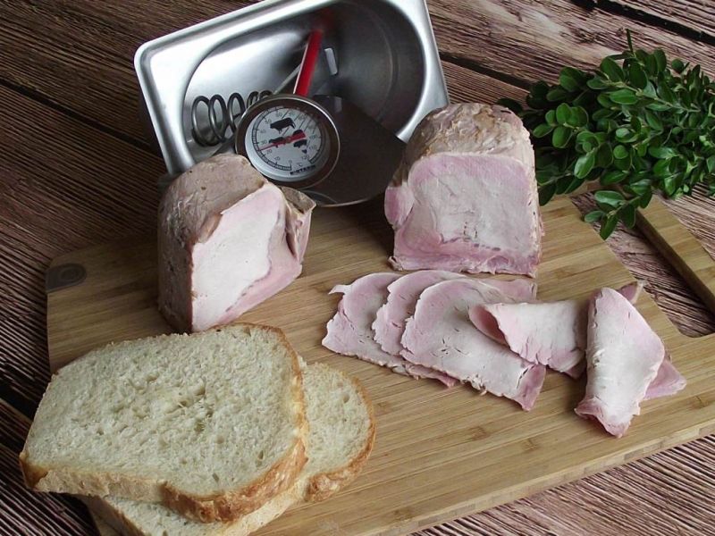 Schab z nutą papryki  z szynkowaru 