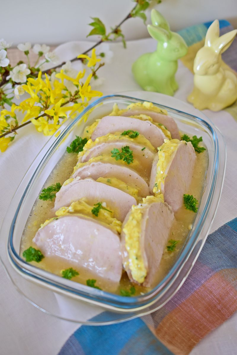 Schab z pastą jajeczną w galarecie