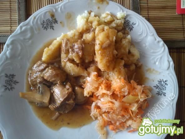 Schab z pieczarkami  Schab z pieczarkami