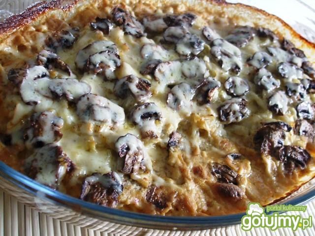 Schab z pieczarkami pod pysznym sosem Schab z pieczarkami pod pysznym sosem