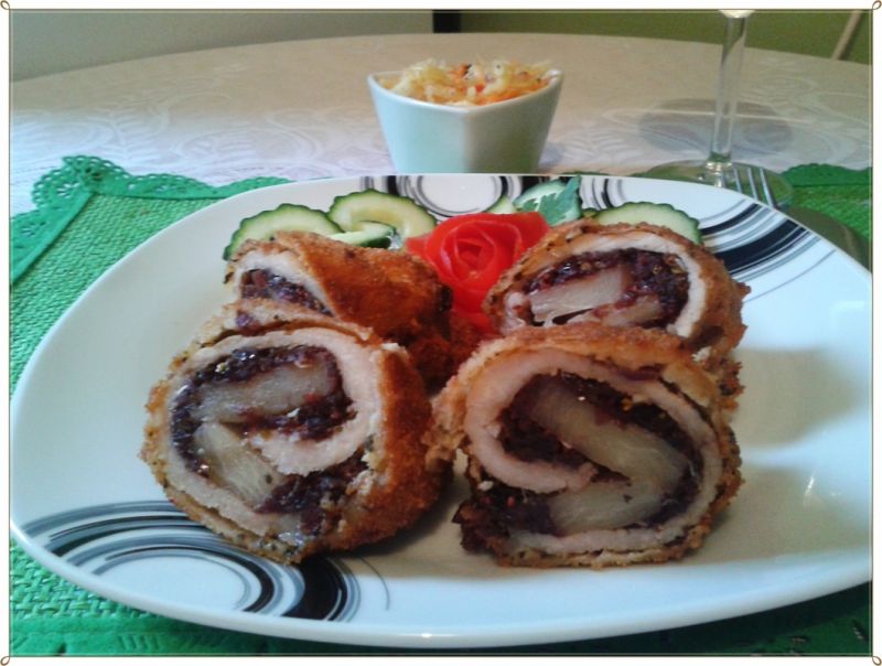 Schab z puree żurawinowym, kiełkami i anansem