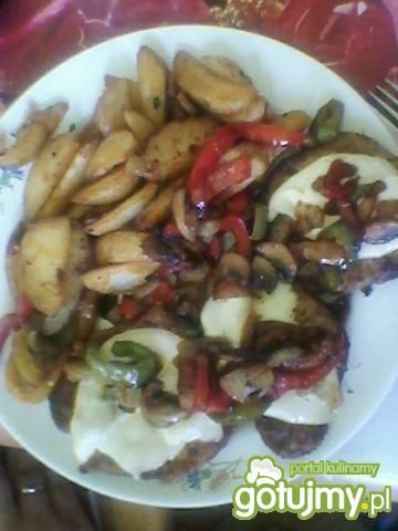 schab z warzywną pierzyną i serem