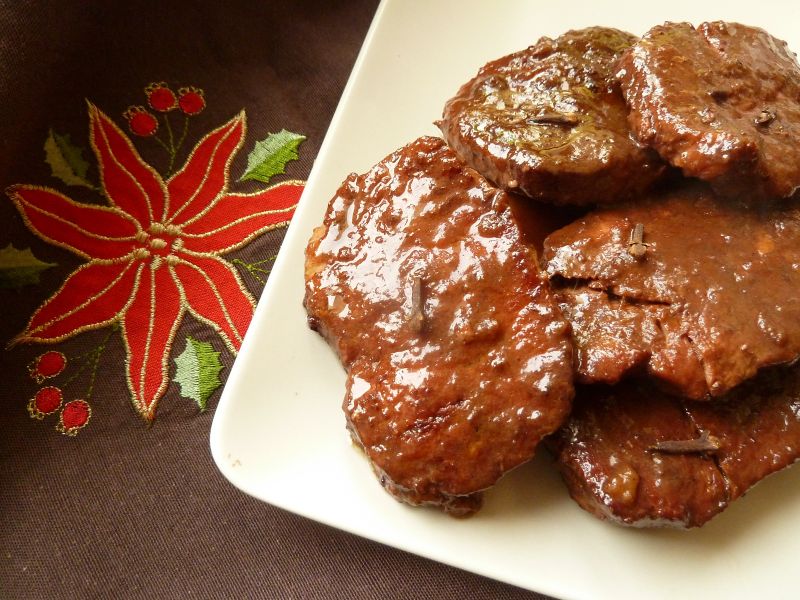 Schab zapiekany w winie w świątecznym wydaniu