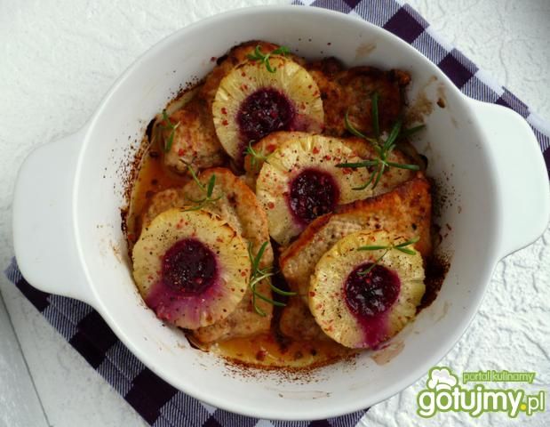 Schab zapiekany z ananasem i żurawiną