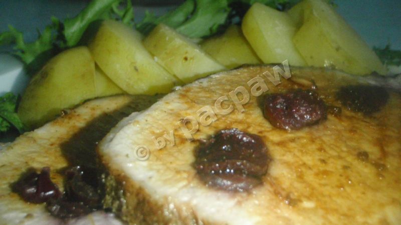 Schab ze śliwką i czosnkiem