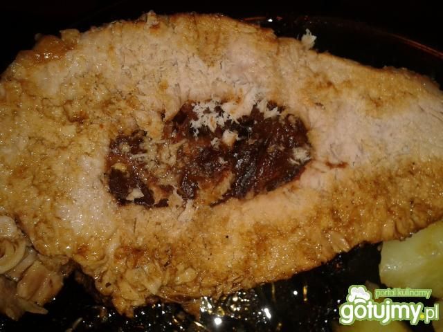 Schab ze śliwką skąpany w białym winie