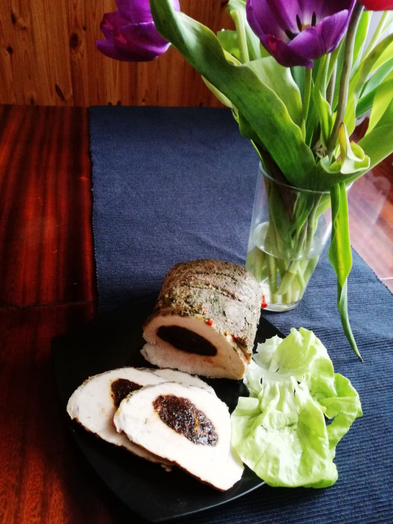 Schab ze śliwką wędzoną Schab ze śliwką wędzoną