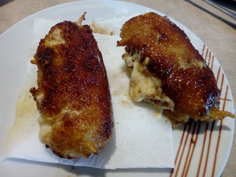 Schabowe devolay z parówką Schabowe devolay z parówką