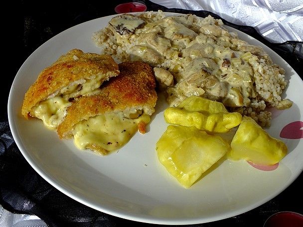 Schabowe kieszonki z serem i maślakami