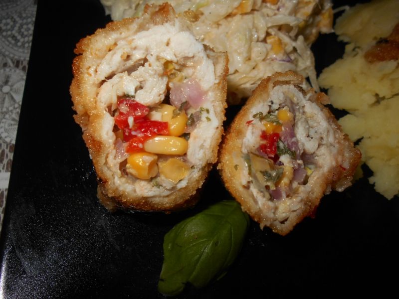 Schabowe roladki z kolorowym nadzieniem