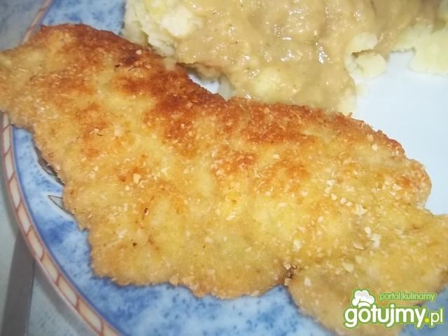 Schabowe w migdałowej panierce