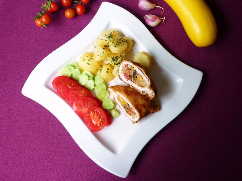 Schabowe z kolorowym nadzieniem