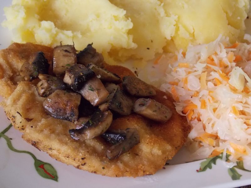Schabowe ze smażonymi pieczarkami Schabowe ze smażonymi pieczarkami