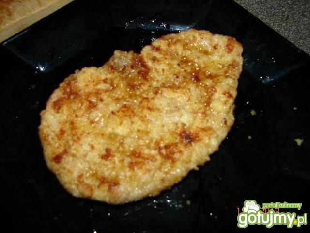 Schabowy w panierce z kaszą manną